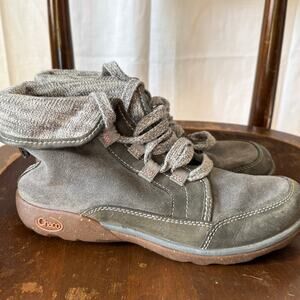 Chaco Gray  Castle Rock Suede Chukka Hiking Boots Womens Size 7.5